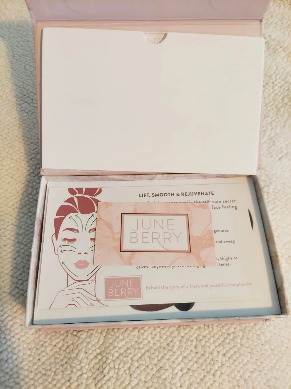 June Berry Rose Quartz Facial Lymphatic Roller Spa Set NWT Travel Self Care